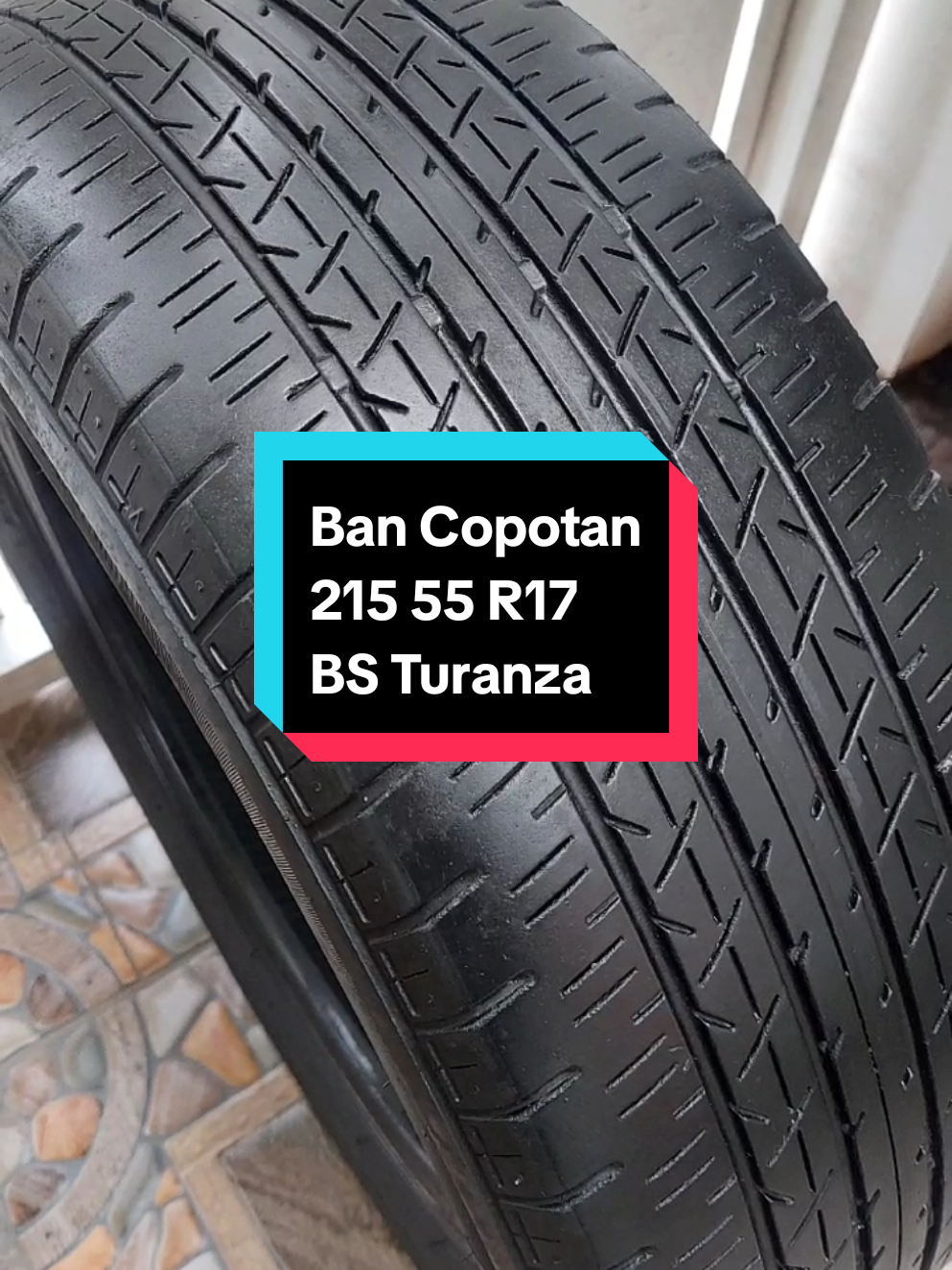 Ban Copotan  215 55 R17 Bridgestone Turanza ER33 Kondisi 90% Tahun 2022 No Tambalan No Minus Normal Tubless Harga via inbox/wa, Menerima Jual beli ban bekas/velg bekas Menerima Tukar Tambah Menerima pengiriman luar kota maupun dalam kota BRAMASTORE 2ND Spesialis Ban Copotan Like New Lokasi Tropodo Waru, Sidoarjo. WA 081-6566-540 IG : bramastore_2nd Tiktok : bramastore.2nd  #jualbanbekas #jualbeliban #jualbelibanbekas #banbekasmobil #banbekas #bancopotan #surabaya #sidoarjo #capcut #banbekasmurah #bridgestone #turanza #hrv #venturer #juke 
