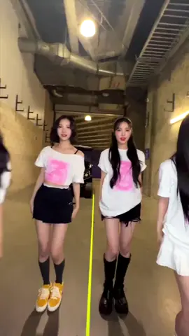 JIWOO and YUHA did the ‘TILT’ Challenge with IRENE and SEULGI sunbaenim! 🤍 akhirnya Yuha Challenge juga sama mommy nya🥰 #hearts2hearts #하츠투하츠  #redvelvet #irene #seulgi  #jiwoo #yuha #S2U #H2H  #smentertaiment 