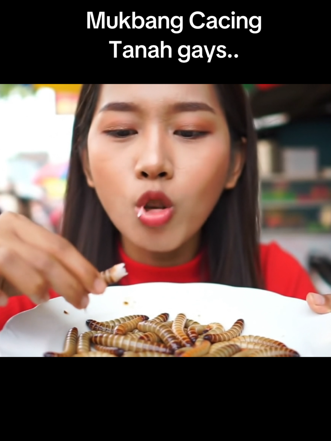 Mulbang cacing tanah gays.. . . . . . #mukbang #cacing #cacingtanah #extremefood . . . . . . . . . . . . Ini di buat oleh ai, ini hanya ilustrasi hanya konten yah gays jangan baper. 