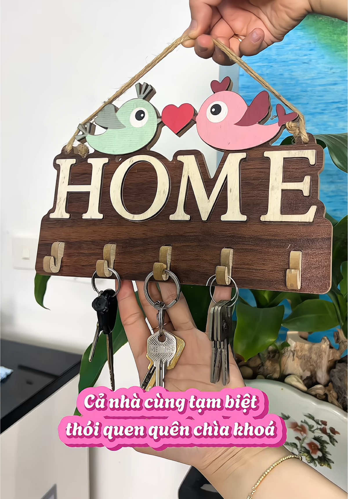 Vừa đẹp decor nhà cửa, vừa treo chìa khoá gọn gàng, ngăn nắp #phuongthao #dodungtienich #banggotreochiakhoa #banggodecor #xuhuong #xuhuongtiktok 