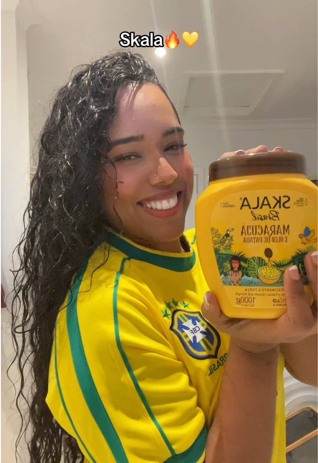 Finally got my 💛 skala 😍❤️ It smells good like passion fruit 😍🔥🔥#foryoupagе #yellowskala #🇧🇷 #mru🇲🇺 