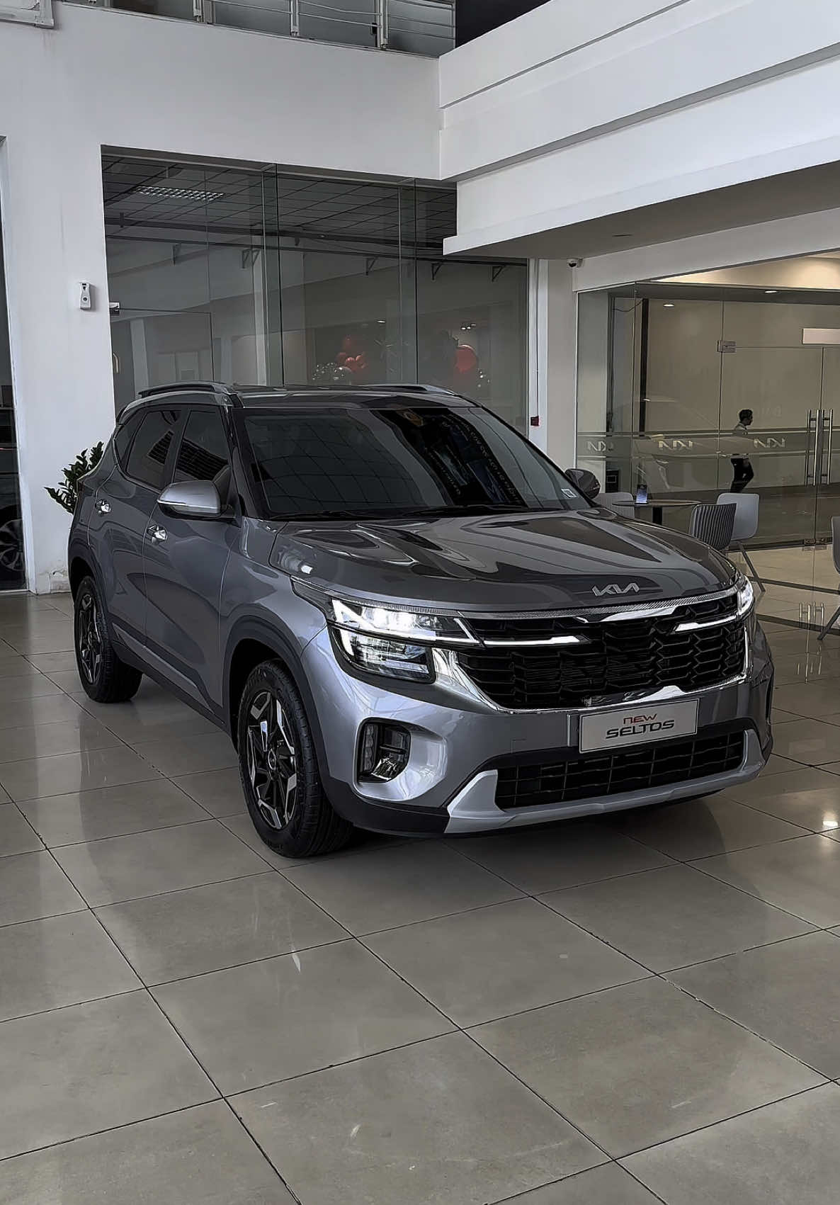 Kia Seltos Luxury xám cuốn hút.  #nhathaomazda #seltos #kia #suv #xh 