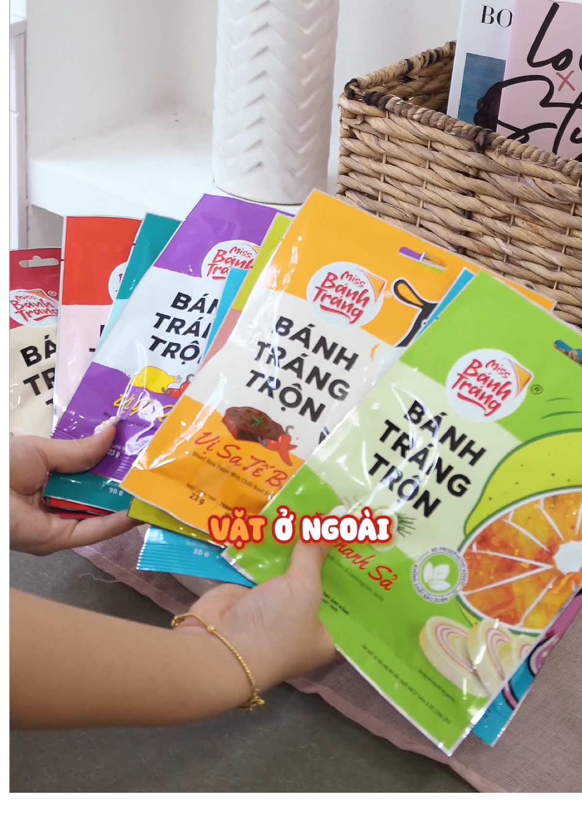 Mời cả nhà ăn bánh tráng miss ngon dễ nghiện cùng mình nha 🥰 #anvat #banhtrang #banhtrangmiss #tiemnhapula #banhtrangtron 