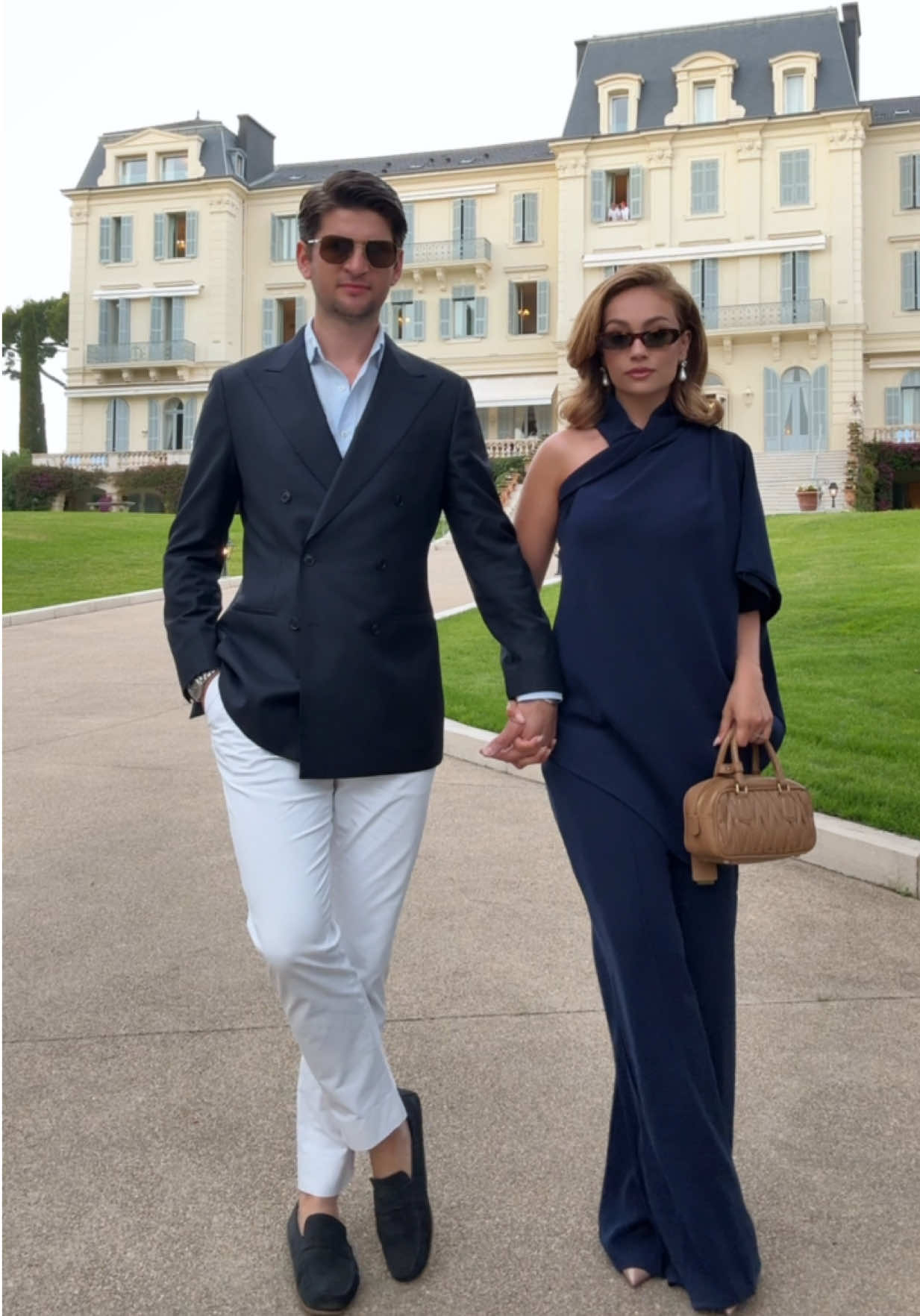 Couple outfit ideas for summer🤍 #creatorsearchinsights #coupleoutfits #elegantstyle #oldmoneyaesthetic #classy #fashiontiktok #ootdinspo #styleinspo #summerchic 