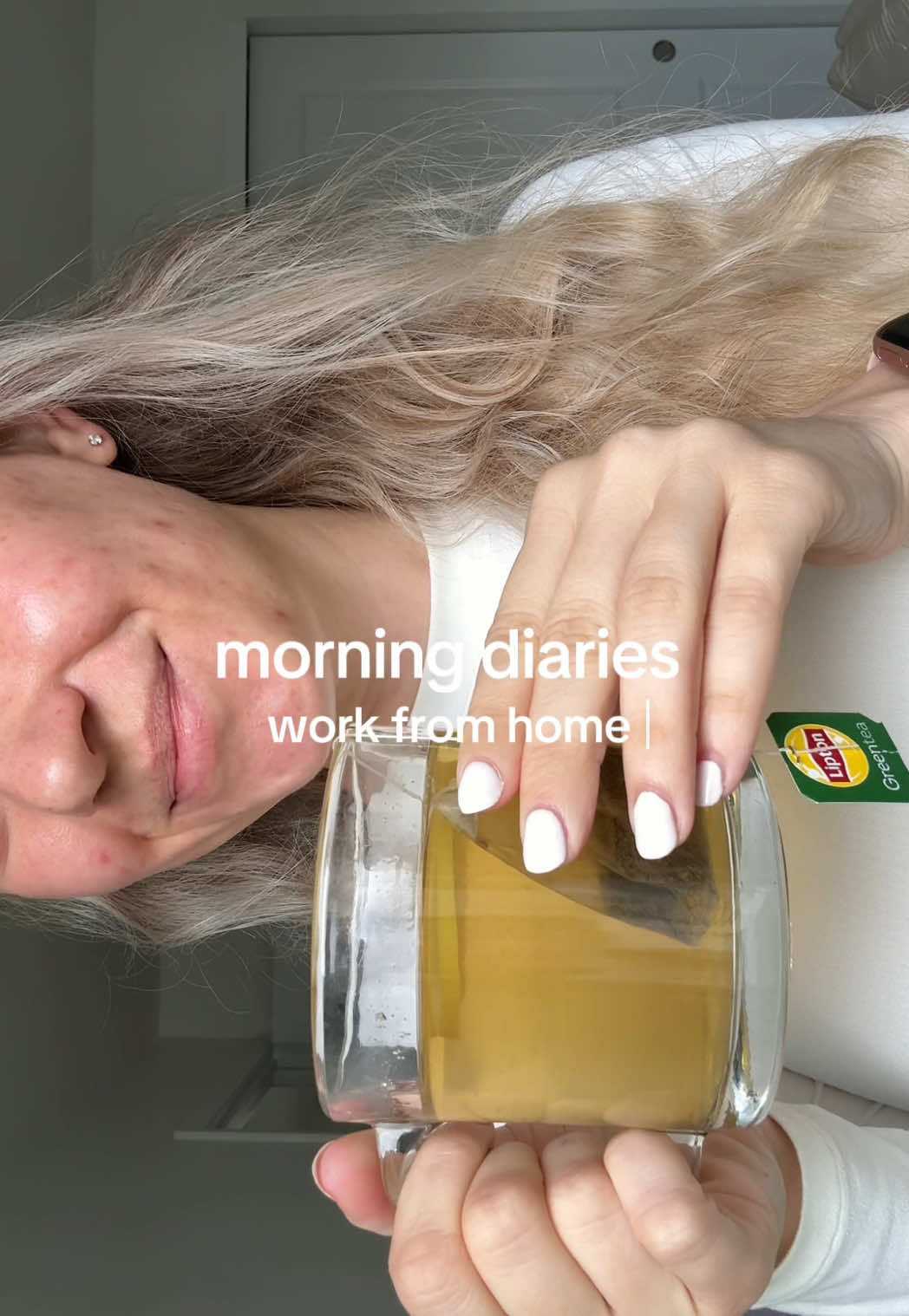 yay to a short work week!! #morningdiaries #morningroutine #routineaesthetic  #productivemorningroutine #morningroutineaesthetic #morningproductivity #pinterest #pinterestaesthetic #homeoffice #workfromhome #tuesday #tuesdaymotivation #tuesdaymorning #asmr #sunnymorning #maymorning #may #grwm #diml 