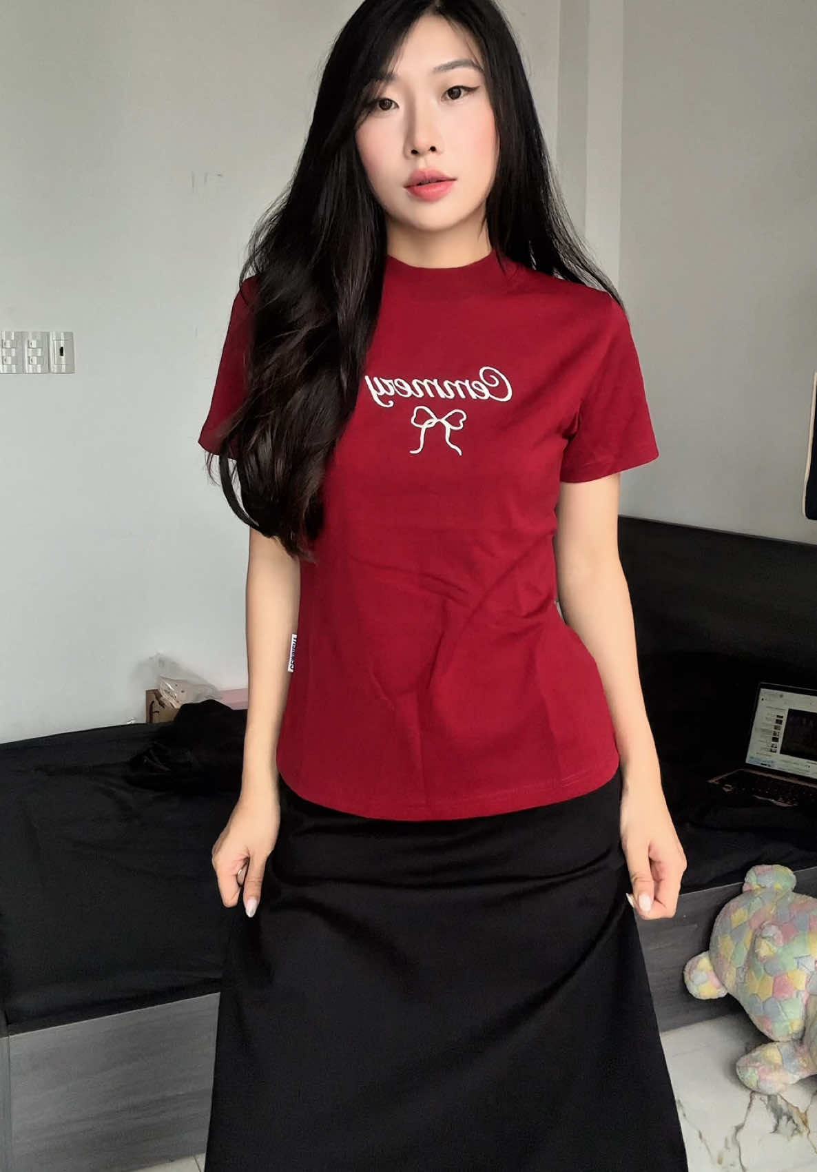 Áo thun baby tee đỏ đô #tuoihiriviu #aothunbabytee #aothundo #aothun #cemmery 