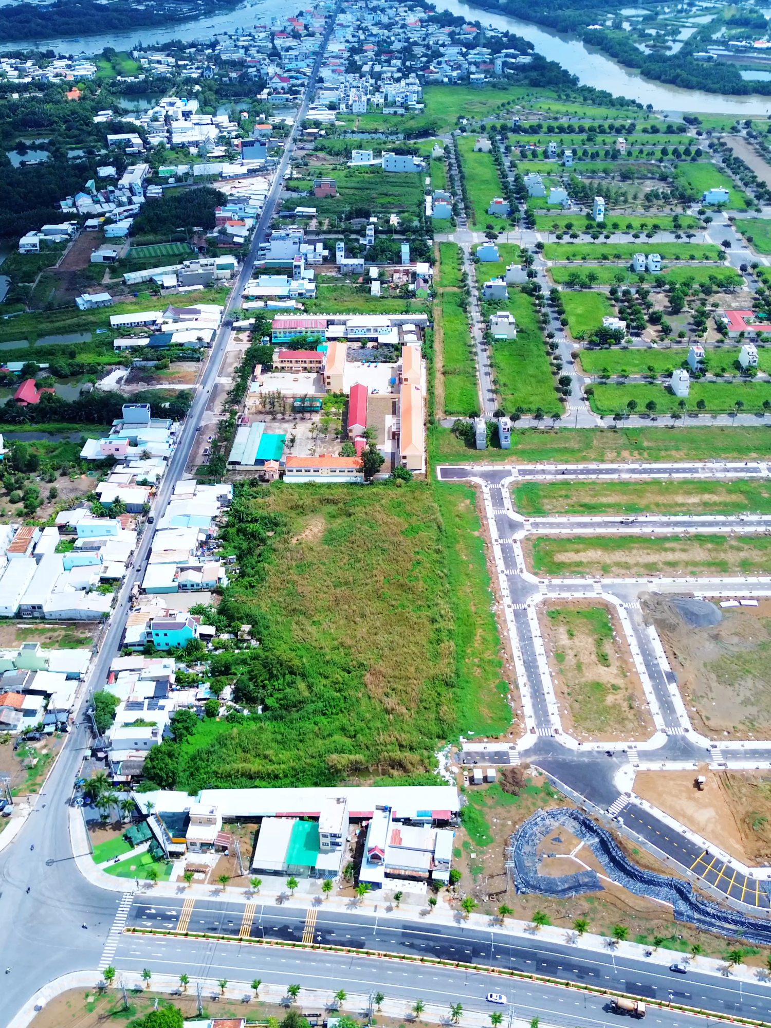 Đất nền Long Hậu, cách Phú Mỹ Hưng Quận 7 chỉ 20 phút #reviewbdsgiatot #826ec #datnen #datnenlonghau