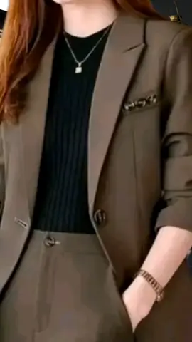 Setelan Blazer Kerja Wanita Setelan jas wanita blazer  Ragam Warna tampil cantik indah dan memukau bahan premium yang adem dan tidak gerah, lembut dan halus di kulit, elegan dan mewah polos dan polosan #cantik #busana #keren #premium #elegan #polosan #polos