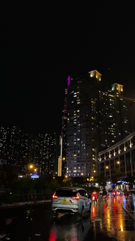 ngày mình chia tay nhau cũng ngay ở sài gòn.. #xh #foryou #fyppppppppppppppppppppppp #saigon 
