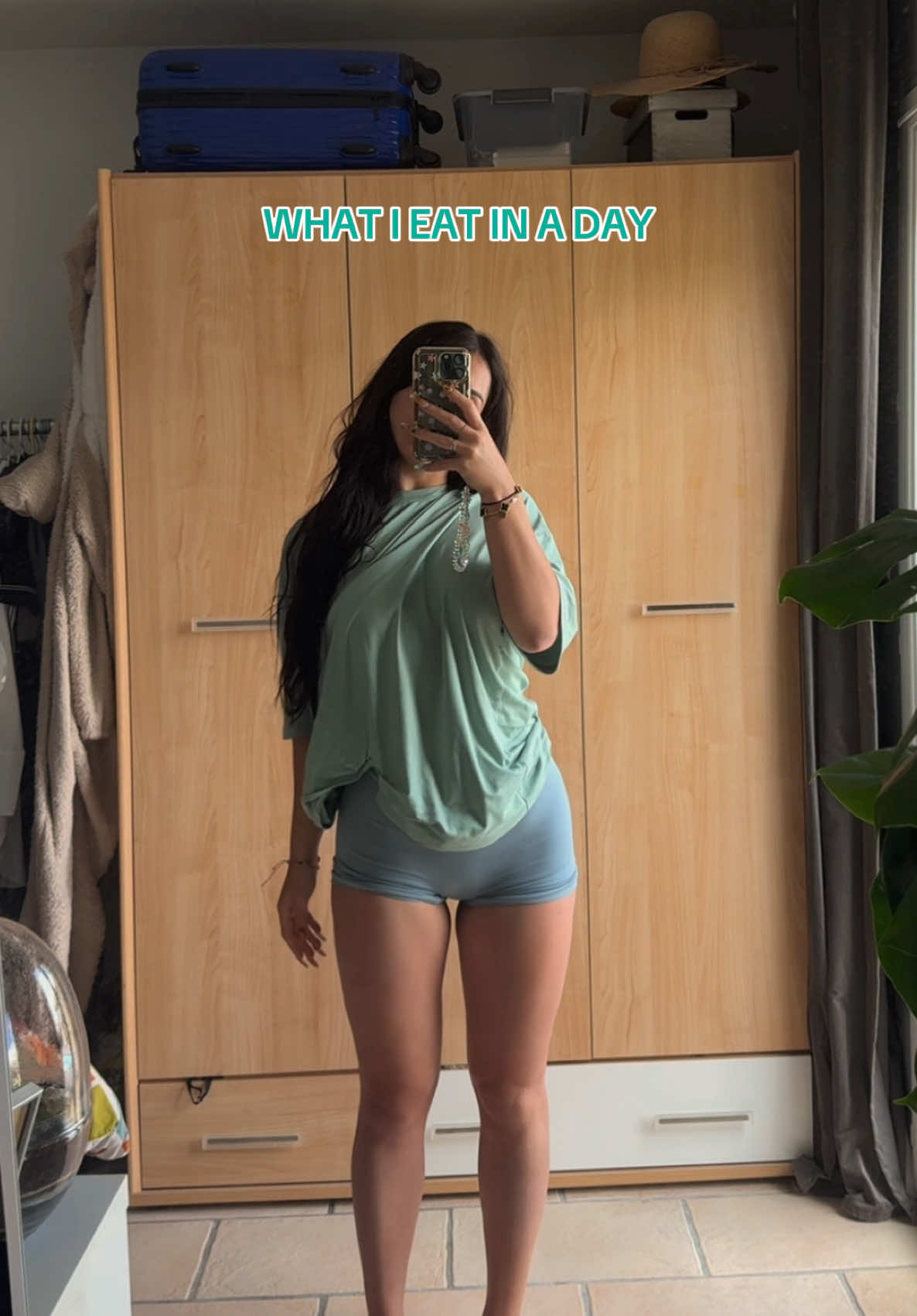 Une journée avec moi ! 🍑🍔🍵 #wieiad##whatleatinady##fulldayofeating##eatwithme##lunchideas##pêche##straciatella##matcha##intuitiveeating##foryou##fyp