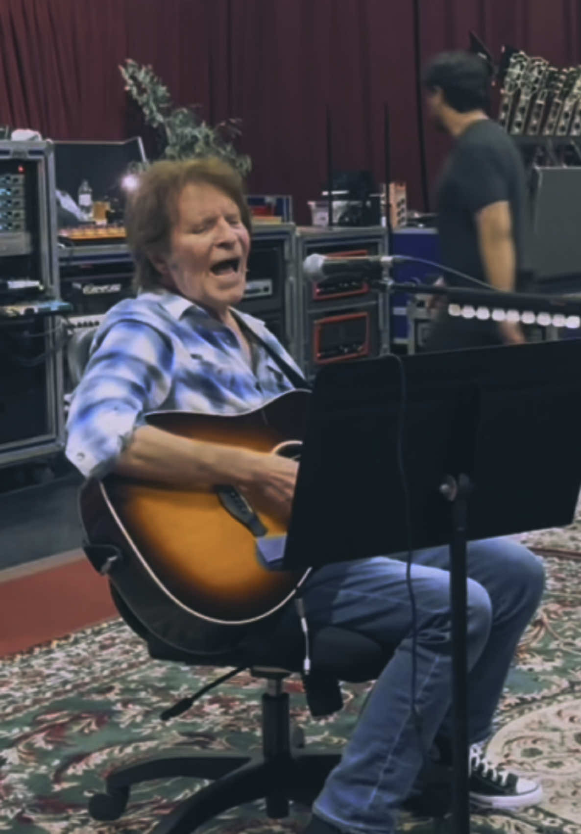 Less than 24 hours ’til John’s 80th Birthday! The Travelin’ Band is New York-bound and ready to light up the Beacon Theatre for two unforgettable nights! The band will be at the Beacon tomorrow, May 28th for John’s birthday and for an encore performance Thursday, May 29th.  Tickets as available at JohnFogerty.com/tour #johnfogerty #80thbirthday #ccr #celebrationtour 