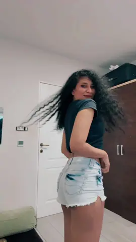 😈😈 #curlygirl #curls #fyp #singlelife #viral_video_tiktok #romania🇷🇴 #sanjukoko_93 #srilankan_tik_tok🇱🇰 #curlyhair #thimisoara #timisoara_romania🇷🇴 #රුමේනියාවේ #රුමේනියාවේ☚_අපි🌎 #viralditiktok #sag_romania #viralditiktok #onemillionaudition #bellydancing #belly #europe #europa🇪🇺 #europelife @sanju Rajapaksha #srilanka #srilankan #srilankatiktok #srilankangirl🇱🇰 #viralvideos #virals 