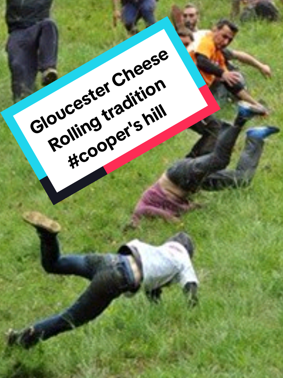 Gloucester Cheese Rolling festival! #downhill #folktradition #fype #coopershillcheeserolling #coopershill #cheeserolling #cheeseroll #gloucester #gloucester 