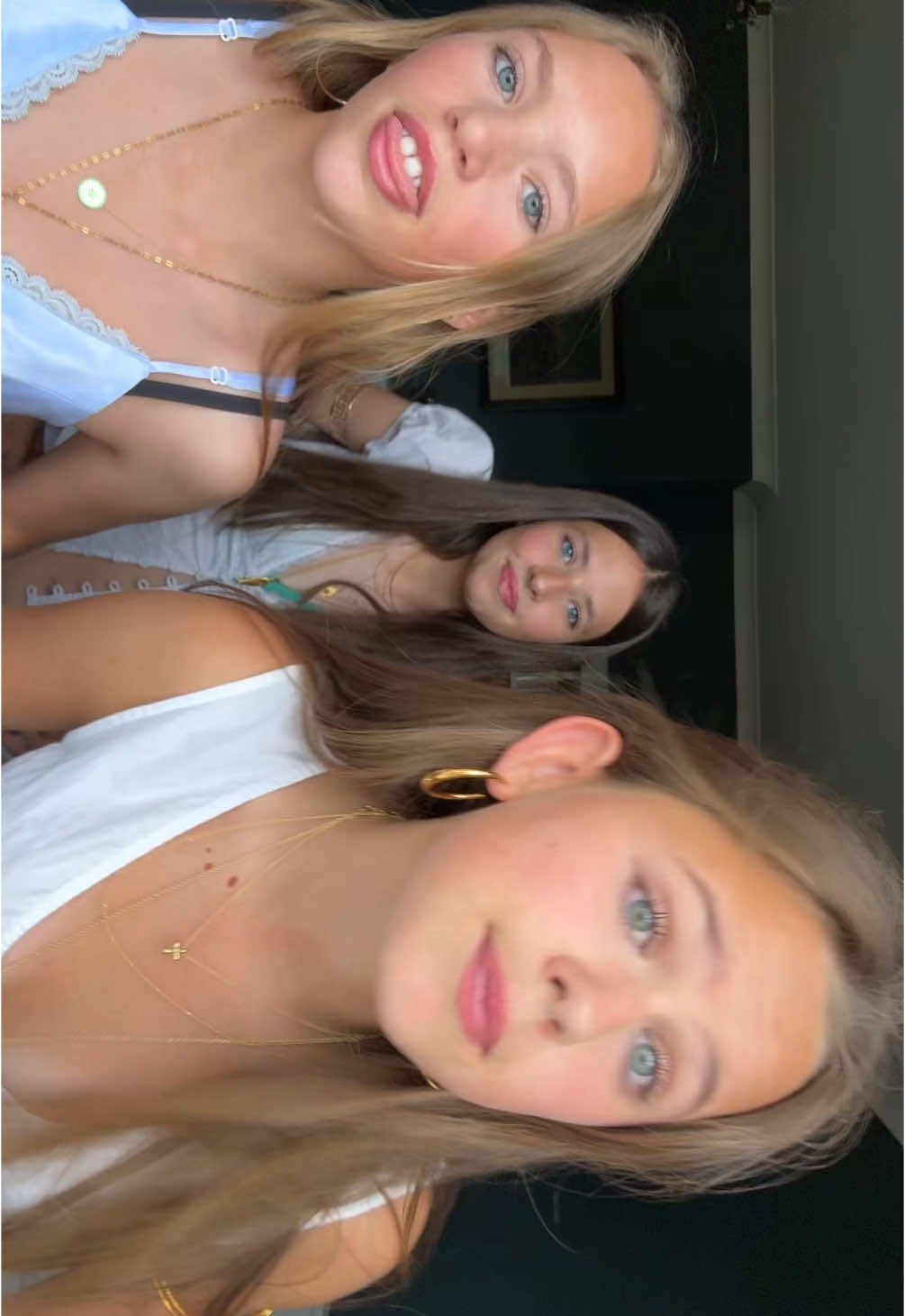Reunited @Dori ⭐️ @A M E L I E #fyp#withmygirls#viral#blueeyes#whitetops#brownhair#myfavs#foryoupage#goldjewellery#dontletthisflop 