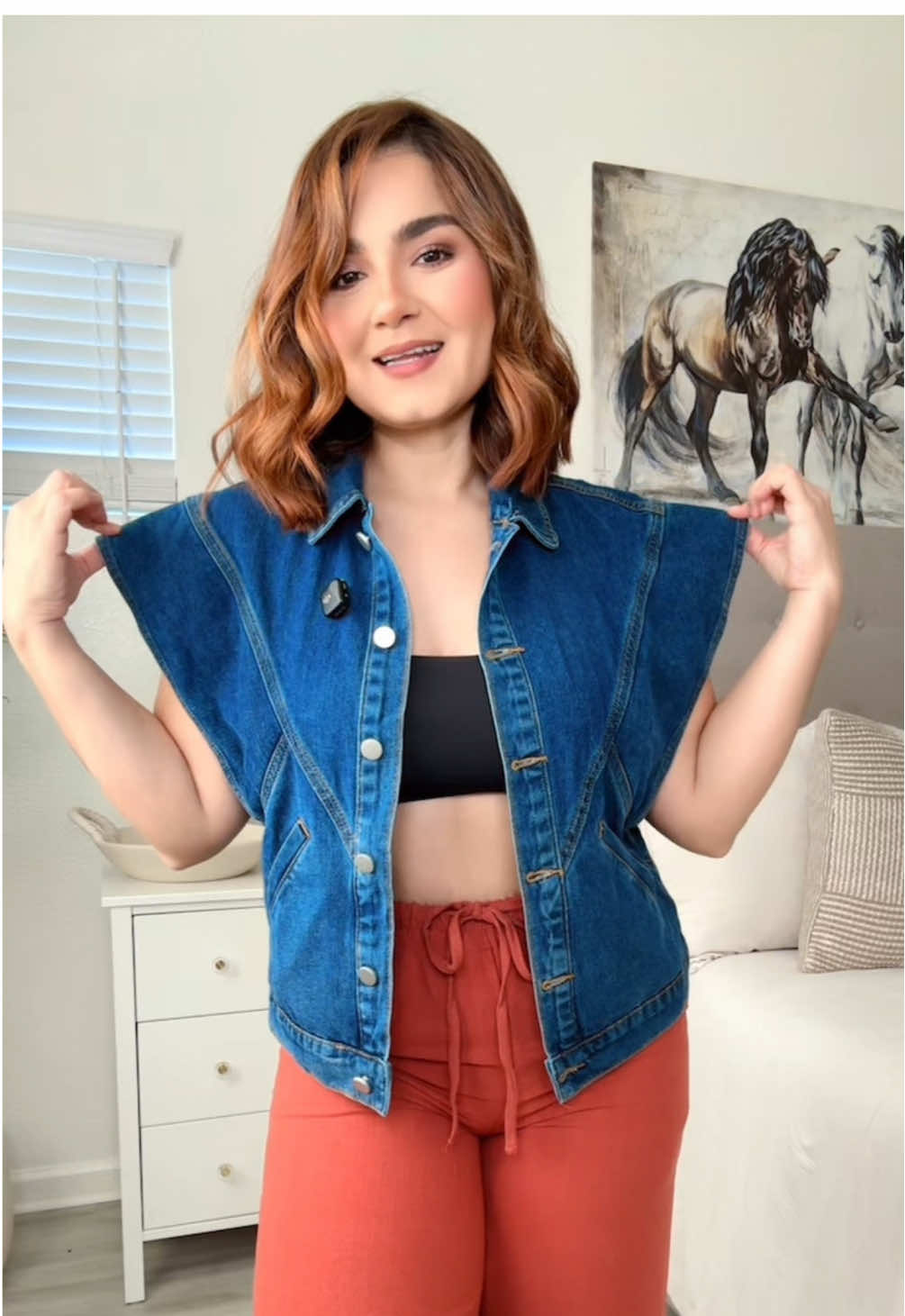 Denim Vest💙#chaleco #vest #denimvest #chalecos #denimjacket #chalecodejeans #vestoutfit #bohemianstyle 