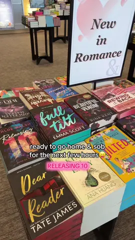 yeah don’t talk to me for the next week thank you #releasing10 #chloewalsh #boysoftommen #BookTok #books #lizzieyoung #hughiebiggs 