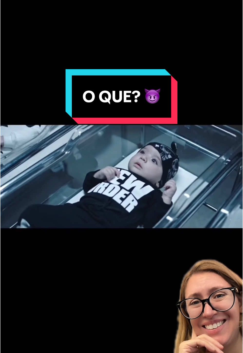 O que em nome do anti-Cristo está rolando aqui?  #carolcapel #misterios #sobrenatural #greenscreenvideo 