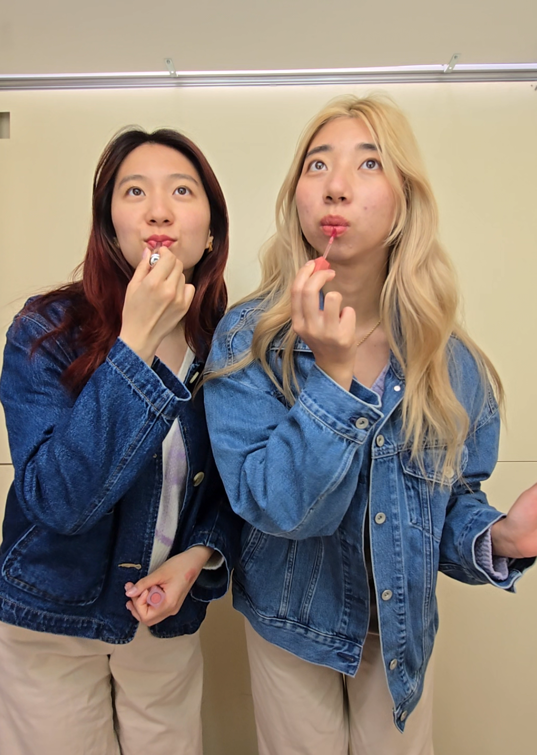 photobooth inspo! @christina  #photobooth #life4cut #besties 