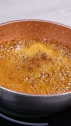 Ajoute de la fécule de maïs dans le caramel! C'est le secret que les pâtisseries ne veulent pas que tu connaisses!  #caramel 