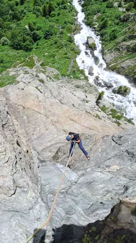 Just nature and ropes 🤩 #explorepage✨ #climbing #climb #rockclimbing #dolomites #dolomitesitaly #waterfalls #adventure #adventuretime 
