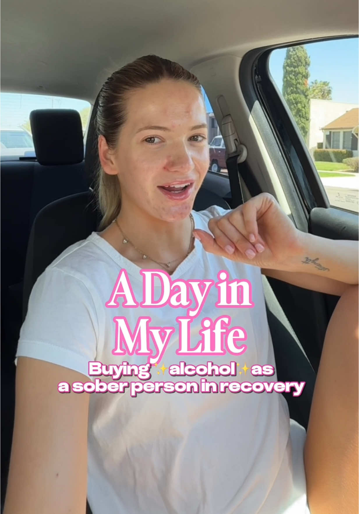 Buying alcohol as a sober person feels illegal hahahaha worlds most boring video but hey it got me to do my errands 😄😄😄