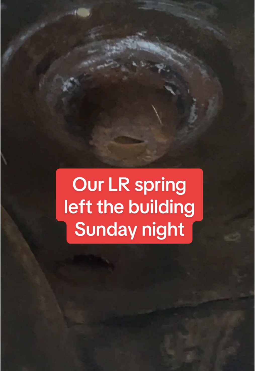 Left Rear spring is gone! #DragonslayerIndustries #dragonslayergarageandgrit #theinfieldtractortire #dirtracing #factorystock 