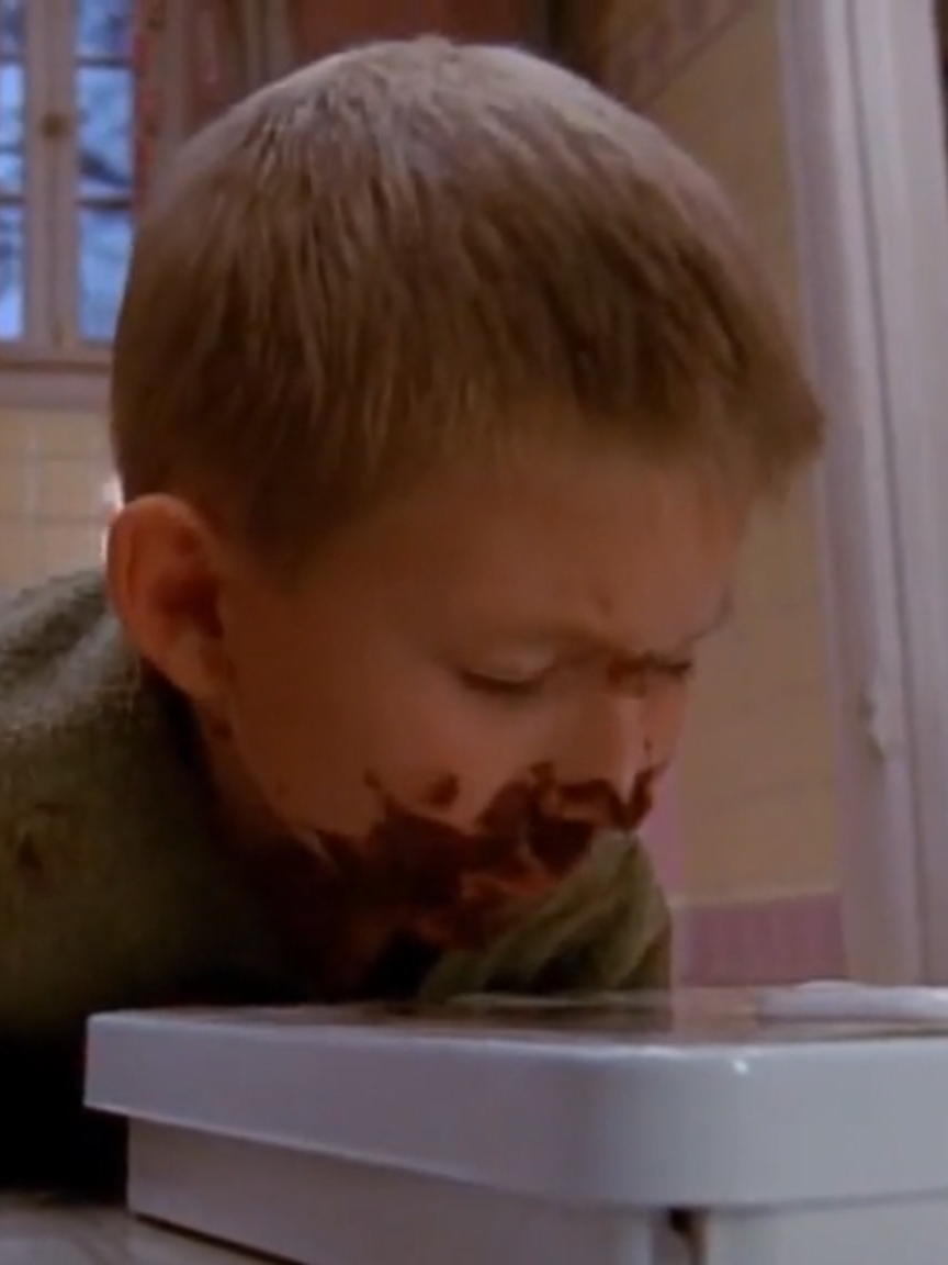 ¿Cuánto pesa mi cabeza? Cero  #MalcolmInTheMiddle #malcolmeldeenmedio #humor #clips