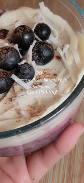 helps fight bloating and support gut health! 14g protein + 14 g fiber 2 tbsp @traderjoes chia seeds + 1/2 cup berries + 1/2 cup coconut milk Blend berries + milk (@nutribulletblender), mix with chia seeds, and refrigerate in @pyrex for 30+ min. Top with @cocojune coconut yogurt, berries, cinnamon, and optional walnuts! Dairy yogurt or milk = extra protein if tolerated! #antibloating #antiinflammatorysnacks #antiinflammatoryrecipes #fiberfoods #guthealthsnacks #bloatrelief #chiarecipe #cleansnacks #hormonehealth #snackideas #highfiberfoods #snacksforbloating #antiinflammatoryfood #snacktok #fitwitherica #healthyover35 #creatorsearchinsights 