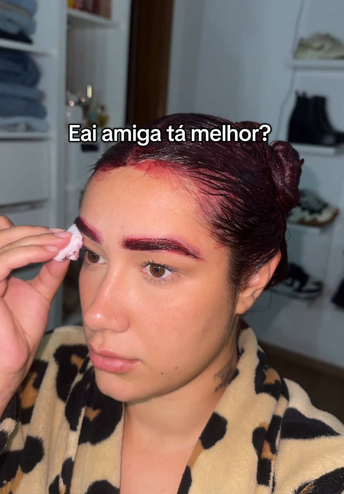 Tô sim 💆🏻‍♀️🍒 #pintandocabelo #cherryhair #trends #fyp 