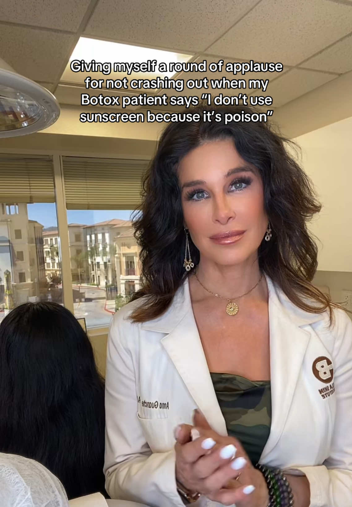 Round of applause everyone!🙄🤣 #officehumor #workhumor #bellaskininstitute #drannaguanche #annaguanchemd #celebritydermatologist #calabasas #losangeles 
