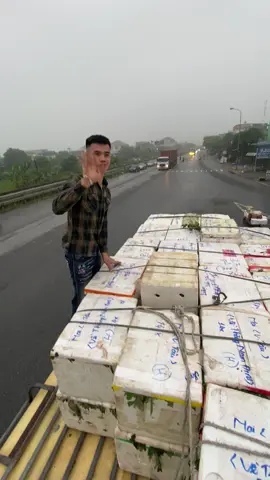 Tập thể dục buổi sáng tí😂#xuhuong #xh #duckhoanh2007 #xekhachvietnam🇻🇳 #phuxekhachvn #xekhachvietnam #phuxevuitinh😅 #truongsinh #xe #xekhachtiktok #fyp 