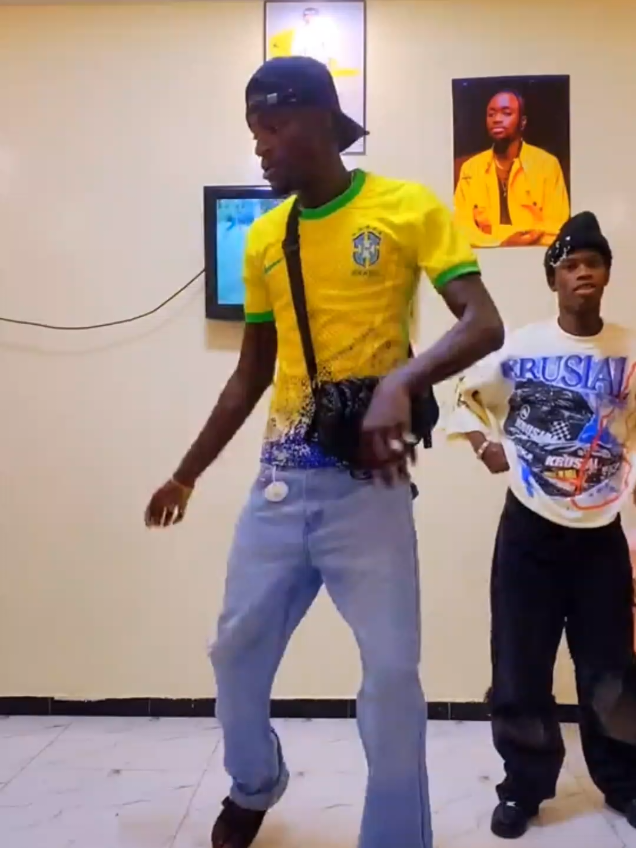 Ambiance Dance Challenge  #fyp #pourtoi #senegalaise_tik_tok🇸🇳pourtoichallenge #tiktoksenegal🇸🇳 #foryoupage❤️❤️ #challenges_tiktok @Fadel danseur bass thioung @It’s Bb Nabou❤️🥹🇸🇳 @Une  ~princesseuh ~🍯🦋💕 @bachir l'ambianceur😍 @Aïcha💍❤️ @Gningue ambiance officielle @Hubert 🔱 @lamzodanseur1 @Issa DTeam221🇸🇳 @Mère et fils 🤣 @Fatou sarr danseuse 💃 @Bass🇸🇳😂 