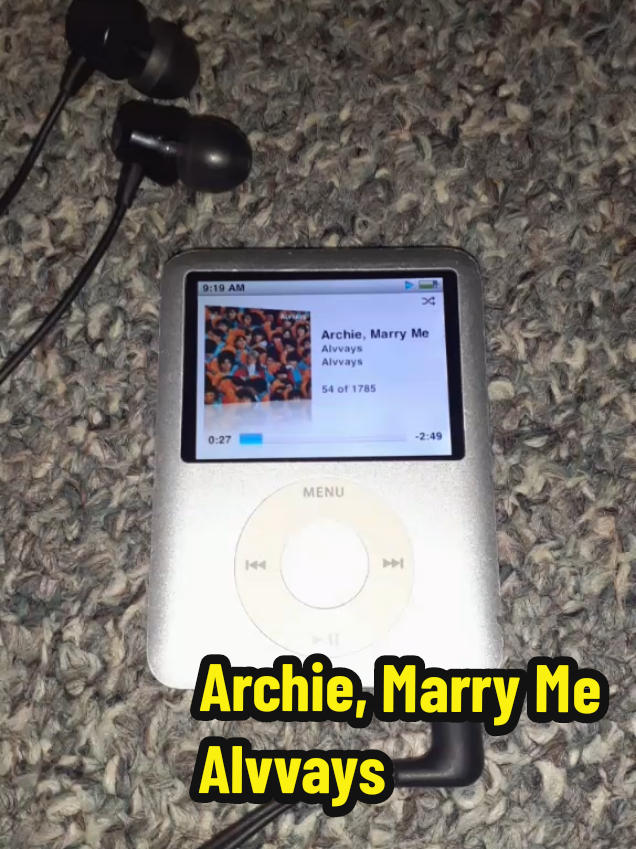 Archie, Marry Me - Alvvays #archiemarryme #alvvays #ipod #ipodnano #indie #music #fyp 