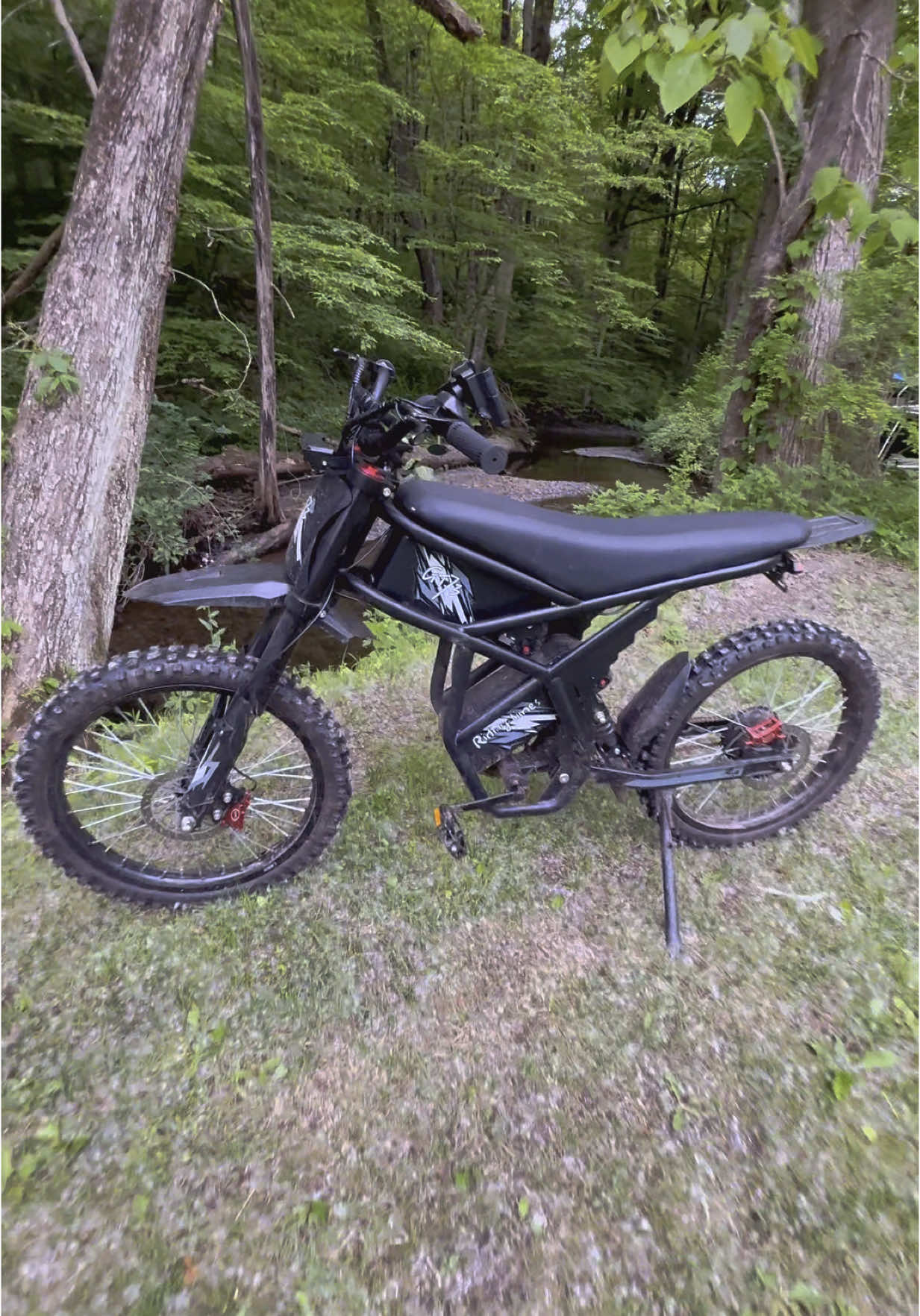 37 mph E-bike! Gt73 goes up to 37mph out of the box. Street legal as it’s considered a bicycle. On sale now in our TikTok shop with free shipping from Cali  #gt73 #ebike #review #dirtbike #surron #tuttio #ridingtimes 