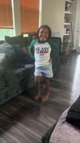 She started crying because she lost lmaoo #dance #kid #dancebattle 