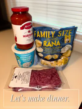 Let's make dinner! One of my goals for 2025 is to try a new recipe once a week. This one was 10/10. 🤤  You'll need..  -> 1lb. Lean Ground Beef  -> Cheese Tortellini -> 1/4 Cup Cottage Cheese  -> 1/4 Cup Parm Cheese -> 1 Cup  Marinara Directions:  • Cook ground beef in skillet.  • While beef is cooking boil water for tortellini.  • Add tortellini to water for 5ish minutes.  • While tortellini is cooking.. add sauce, cottage cheese and parm cheese to a blender and blend until smooth.  • Once tortellini is cooked drain it.  • Add the meat and sauce into pan with the tortellini.  • • • • • #highproteinmeals #highprotein #dinnerprep #DinnerIdeas #dinnerrecipes 