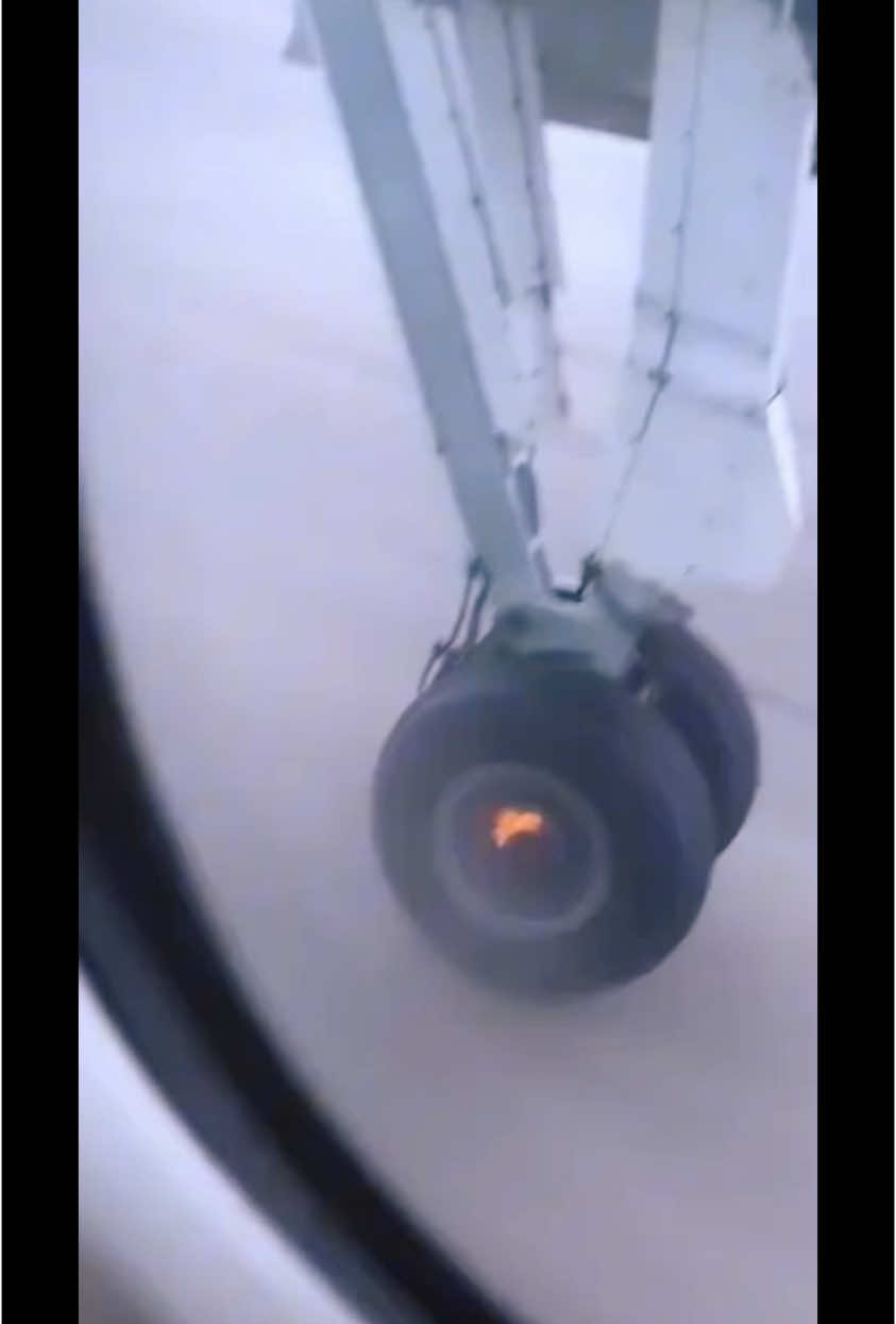 NOOOOOO 🫠 #chile #fypシ゚viral #trend #avion #contenido #fyp #like #contenidorandom #views #vuelaalto #broma #challenge 