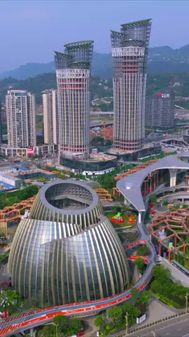 这里是四川宜宾市高铁站广场#china 