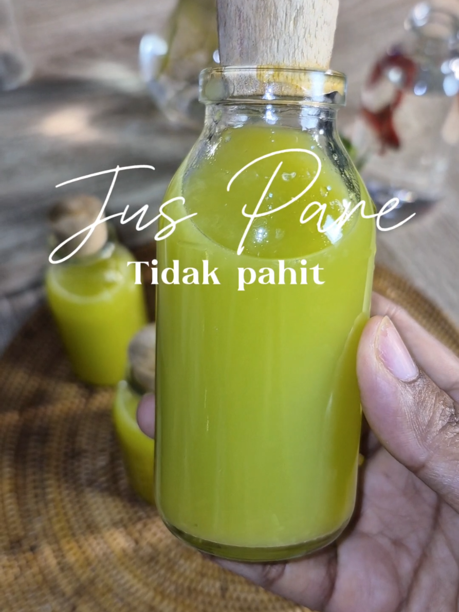 Akan aku usahakan buat jus ini rutin apalagi sekarang buatnya gampang pakai slow juicer dari @ecentio.id jus ini banyak banget manfaatnya apalagi nggak pahit, pahit sih tapi jujur sangat2 minim karena kebantu dari buah yg lainnya,,  #jaenkalinox #jus #juspare #juspareantipahit #slowjuicer 