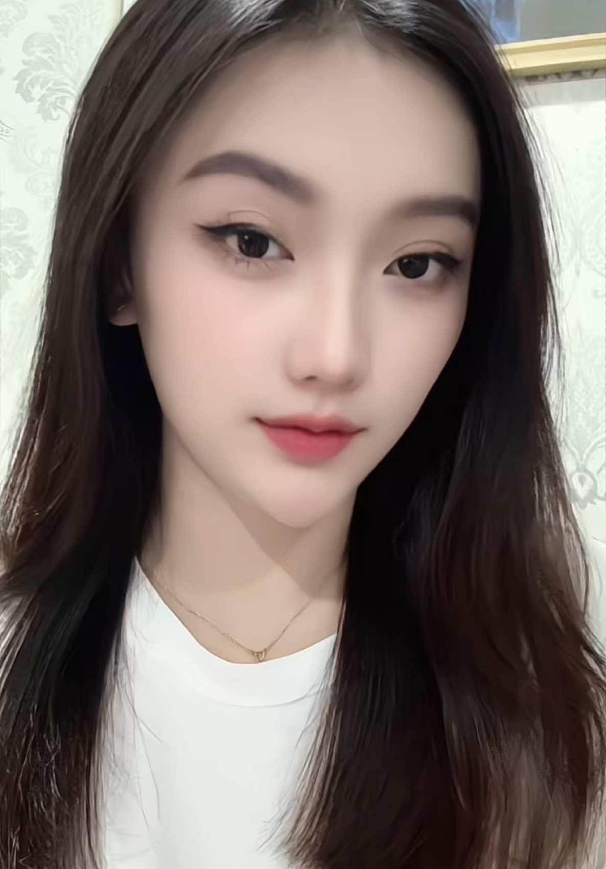 แมลงเข้ามาถูกจังหวะพอดี🥴 #ตาก็ดูเหมือนเธอคิ้วก็คล้ายๆเธอ #นวลละออ #diidy #บึงกาฬหวานมาก 