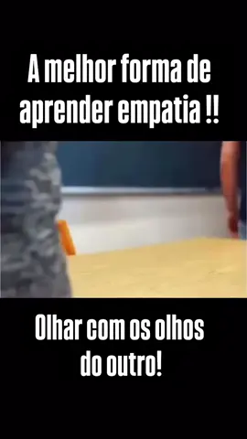 🤝 Empatia  Como você reage quando alguém está a demonstrar emoções negativas?