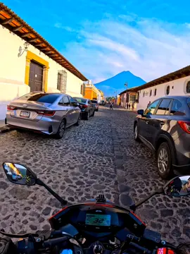 #coroy #goprohero13 #antiguaguatemala #antiguagt #guatemala🇬🇹 #pasionporlasmotos #bikerlife #amorporlasmotos🔥😎 #pasionporlasmotos🏍️😍bikers🤩🙂 #pasionporlasmotos🏍️😍biker #bikerlove #bikerlove #bikers #bikers #suzuki 