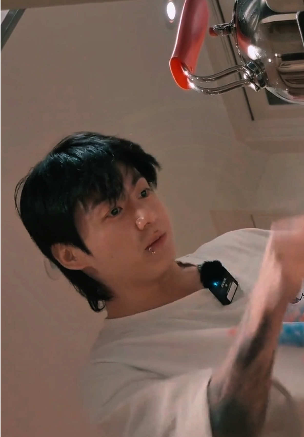 Masak aja dia tetap tampan #jungkook #jeonjungkook #army 