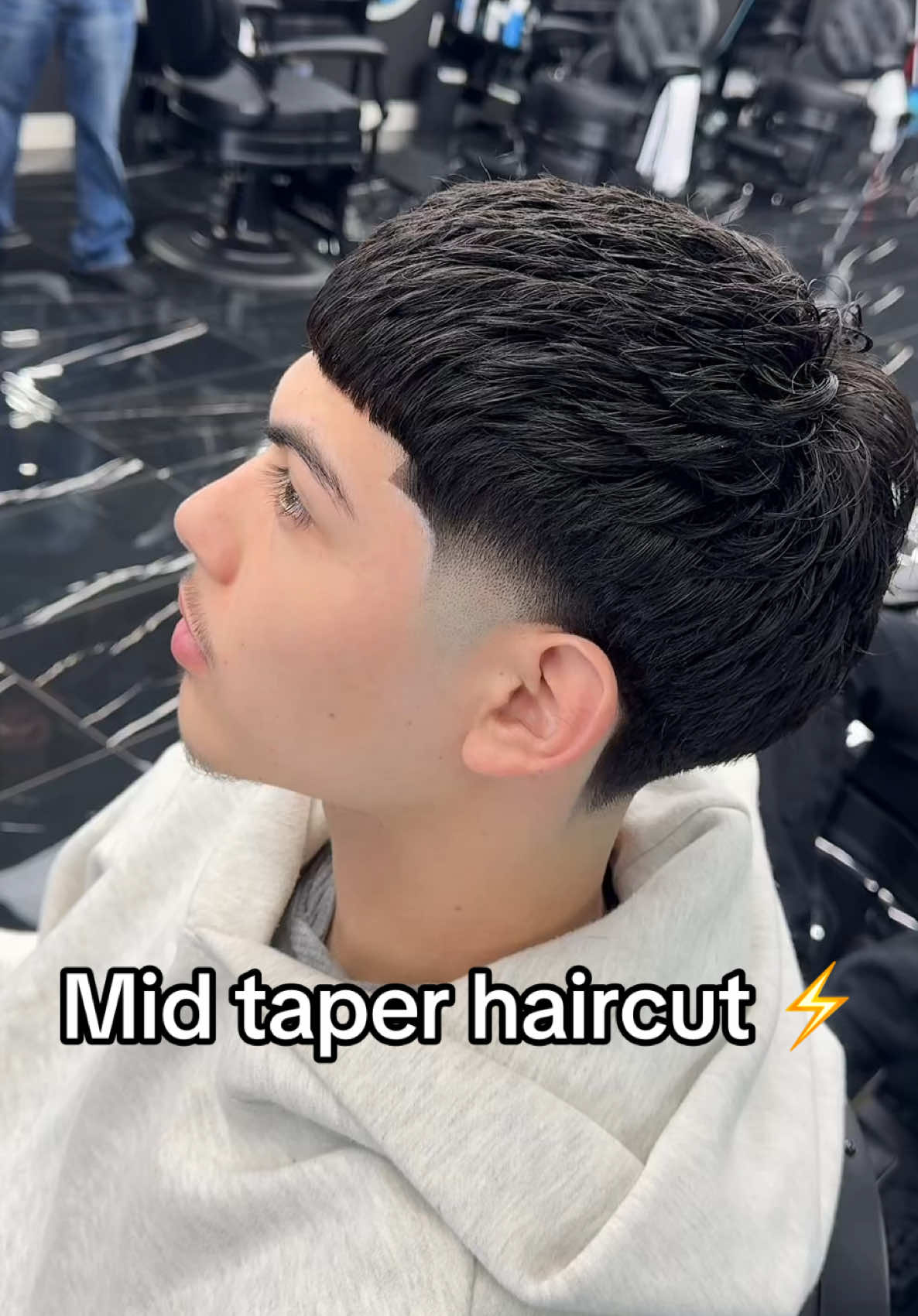 The best haircut for a mid taper🔥⚡️  #chicagobarber #fyp #viral #midtaper 