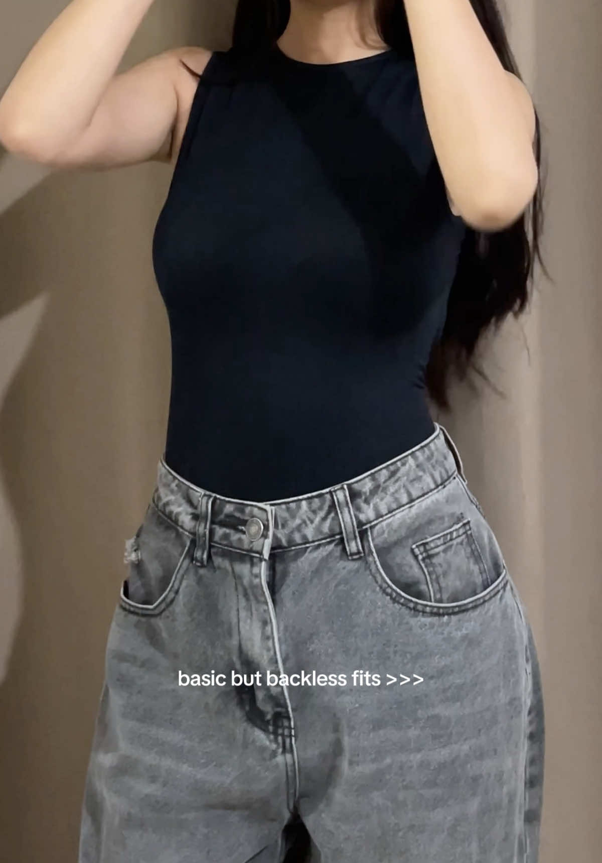 this backless tank bodysuit that hugs my body perfectly 😩🖤 perf for any bottoms @Hottie Diary PH  #hottiediary #hottiediaryph #backless #bodyhugging #bodysuit #backlesstop #outfit #fashion 