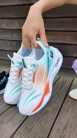 Mẫu giày nam chơi thể thao #giaythethao #giay #giaysneaker #giaynam #xuhuongtiktok #giaychaybo 