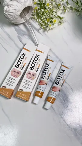 Esta crema de miel suaviza lal instante y mantiene la hidratación durante 24 noras. #SkincareRoutine #NaturalSkincare #HoneySkincare #spotlightfinds #BUYNOW #BIGSALE #TikTokShopRestock #TikTokShopLoveAtFirstFind #tiktoshopmemorialday #tiktokshopsummerturnup 