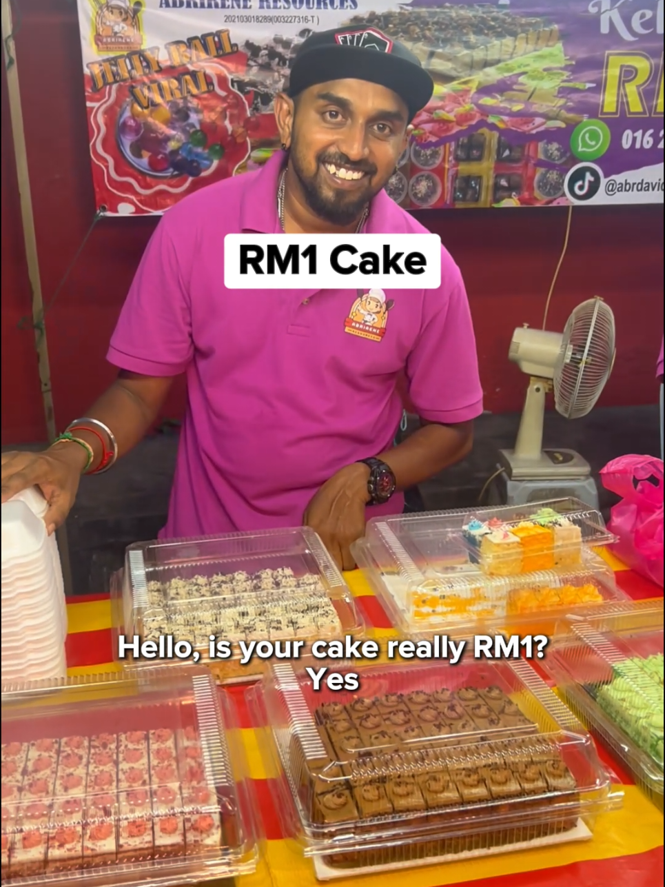 RM1 Cakes 🍰 📍Beside Pizza Hut Sentosa Klang ⏰7pm-Sold Out (Tue closed)