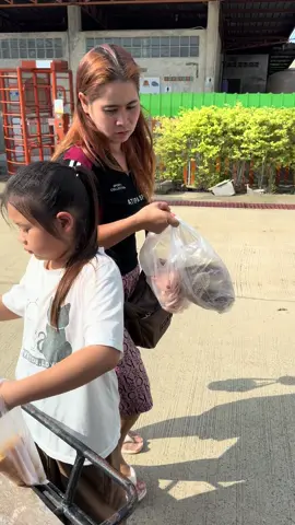 โอ้ย แม่ยืมทุนซื้อกับข้าวก่อนลูก😅#ลูกรักของพ่อ #ผู้ใหญ่ไม้ไร้หมู่บ้าน #เทรนด์วันนี้ 