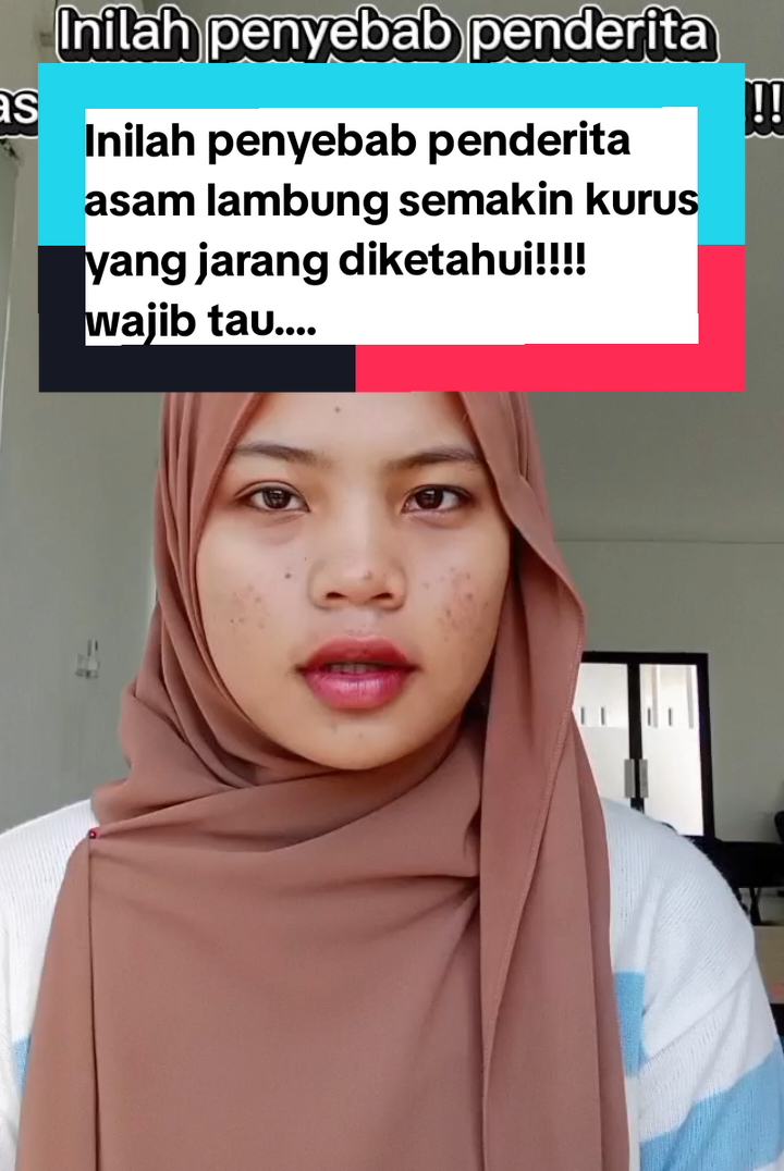 “Makan udah banyak, tapi tetap kurus? Bisa jadi karena asam lambung kamu belum benar-benar teratasi! 😟” Ternyata ini lho 3 penyebab utama kenapa banyak penderita GERD dan asam lambung makin kurus: 1️⃣ Gizi nggak terserap sempurna 2️⃣ Nafsu makan menurun drastis 3️⃣ Sulit menelan karena tenggorokan sering terasa ‘ganjel’ Tapi tenang, semua bisa diperbaiki asal tahu cara yang tepat. Yuk, pelan-pelan dibenahi dari pola makan, nutrisi, dan pola pikir juga. Kalau butuh konsultasi gratis, tinggal follow & komen “mau konsultasi” ✨ #AsamLambung #GERDIndonesia #GERDTips #kurus Kurus #AsamLambungNaik #solusigerd  #PolaMakanSehat #TipsSehatGERD #AlumniGERD #sehatalami  #LangsingTapiSakit #gerdrecovery  #GerdFighter #KesehatanPencernaan #CeritaPenyembuhanGERD 